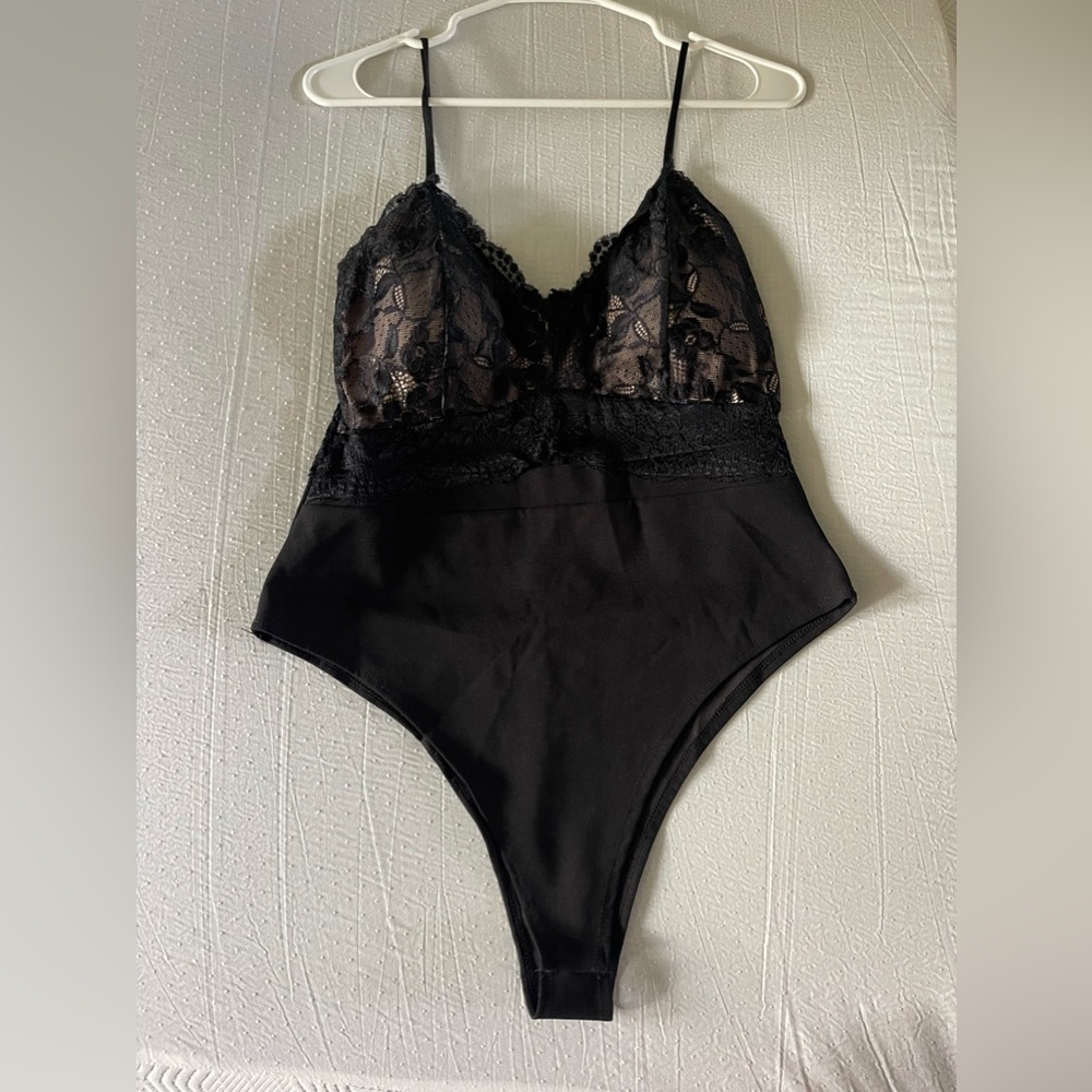 Two pack of lacy body suites pink & black
